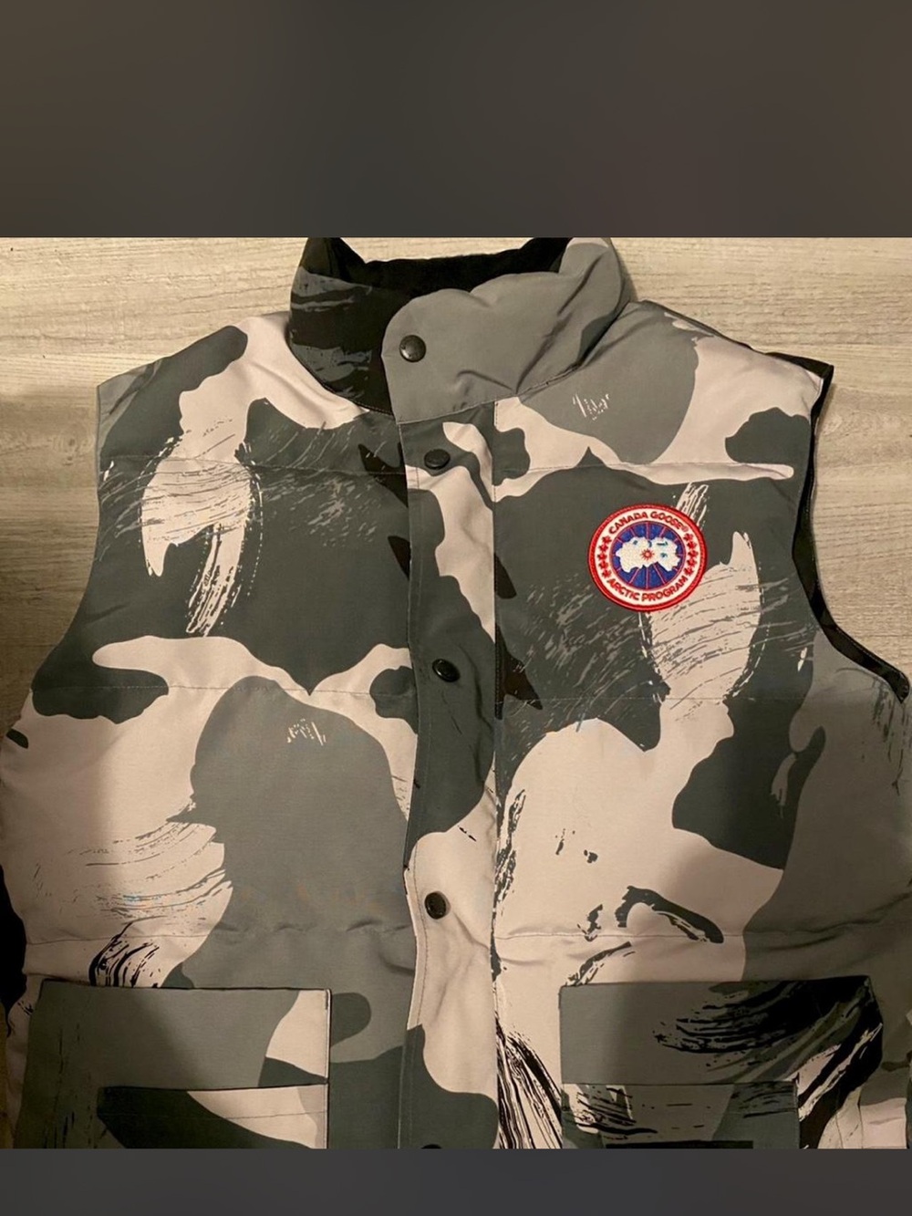 Canada Goose  Camouflage Puffer Vest - Gray/Black